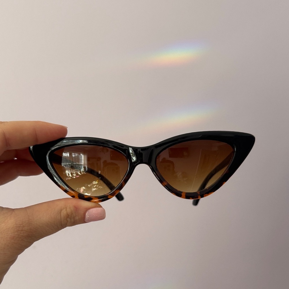 Black & Tortoiseshell Cat Eye Sunglasses - Women Accessories